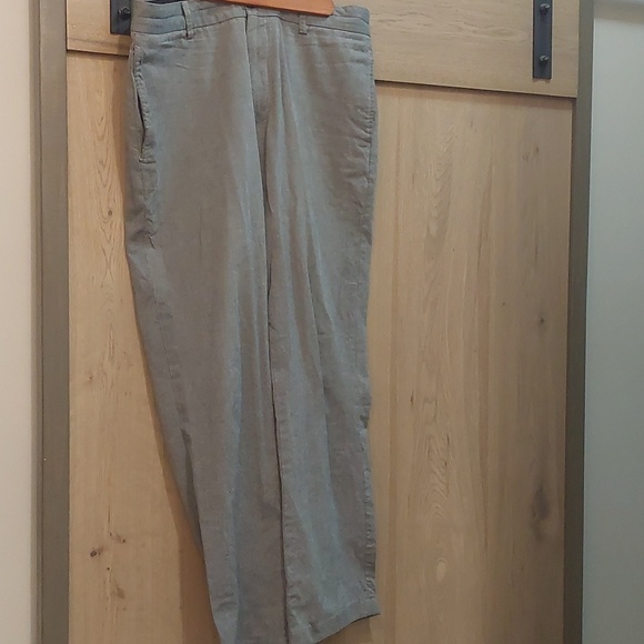 Banana Republic Gavin Chino - Light Grey - Size 34x32 - Picture 2 of 4